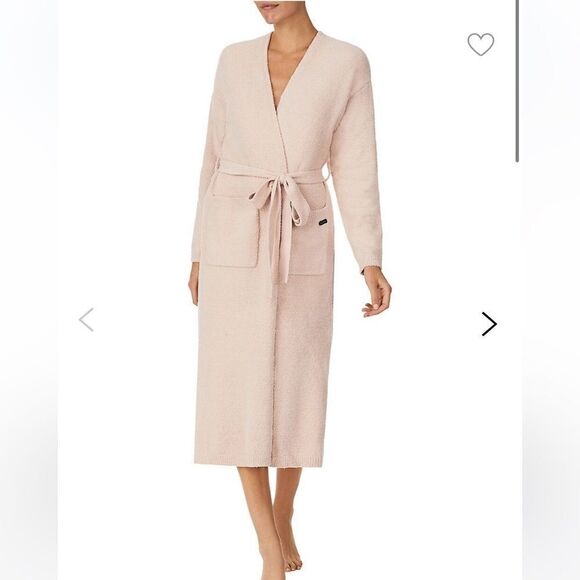 Sanctuary

Maxi Belted Robe. ROSE 💕 - Picture 2 of 4